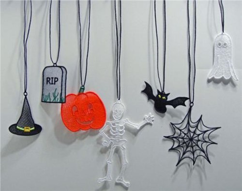 FSL Halloween Hangers