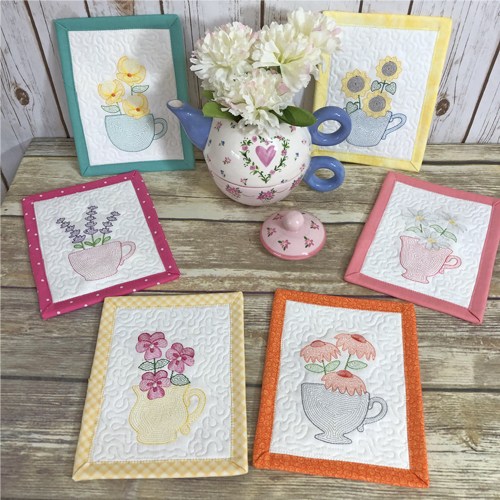 Light Bloom Mug Rug