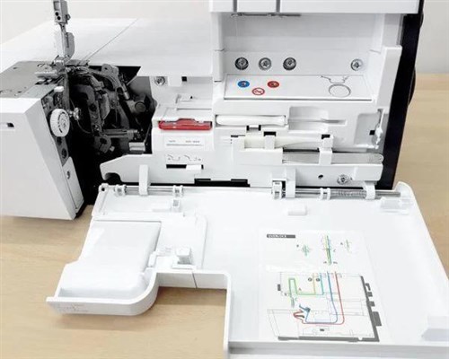 Bernette b64 AirLock Serger