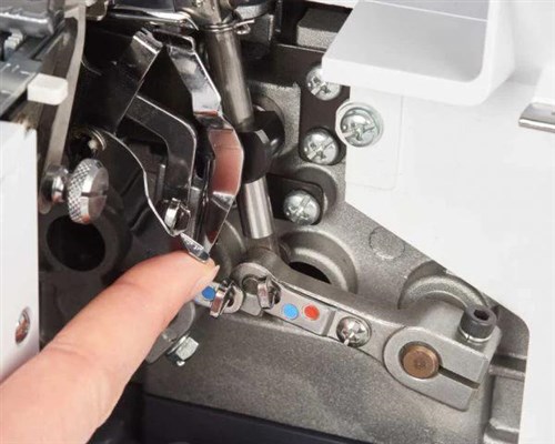 Bernette b44 FunLock Serger