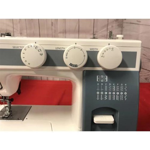 Janome HD1400 Machine