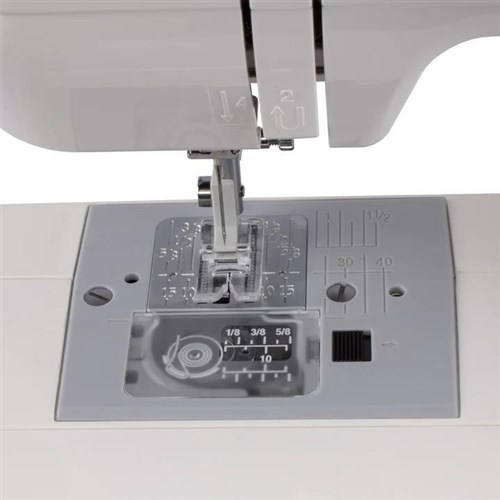 Janome 5812 Machine