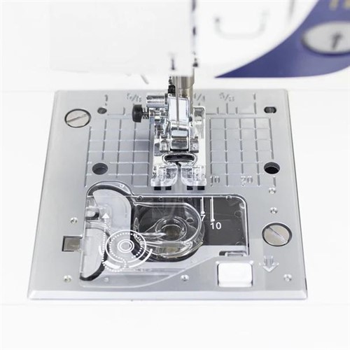 JUKI HZL-G220  Sewing Machine