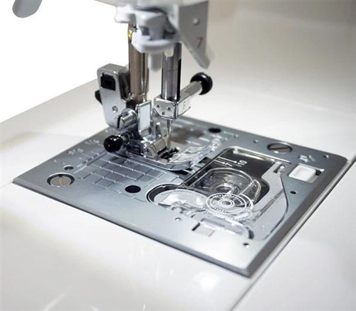 JUKI Exceed HZL-F300 Sewing Machine