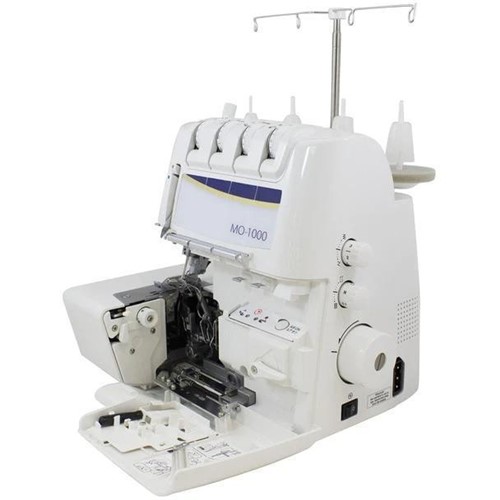 JUKI MO-1000 Air Threader Overlock Machine