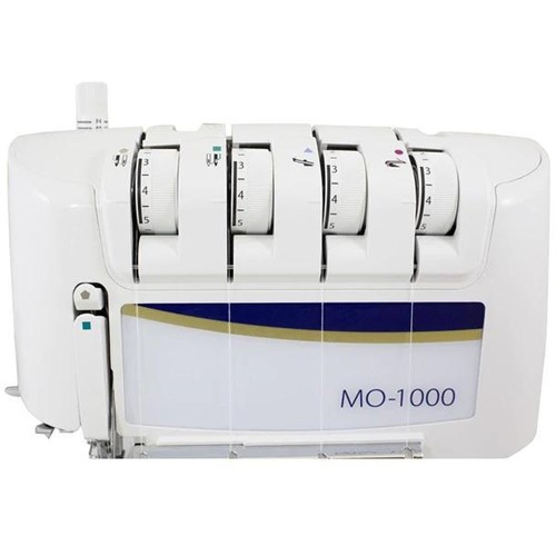 JUKI MO-1000 Air Threader Overlock Machine