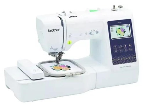 Brother SE700 Sewing and Embroidery Machine 4x4