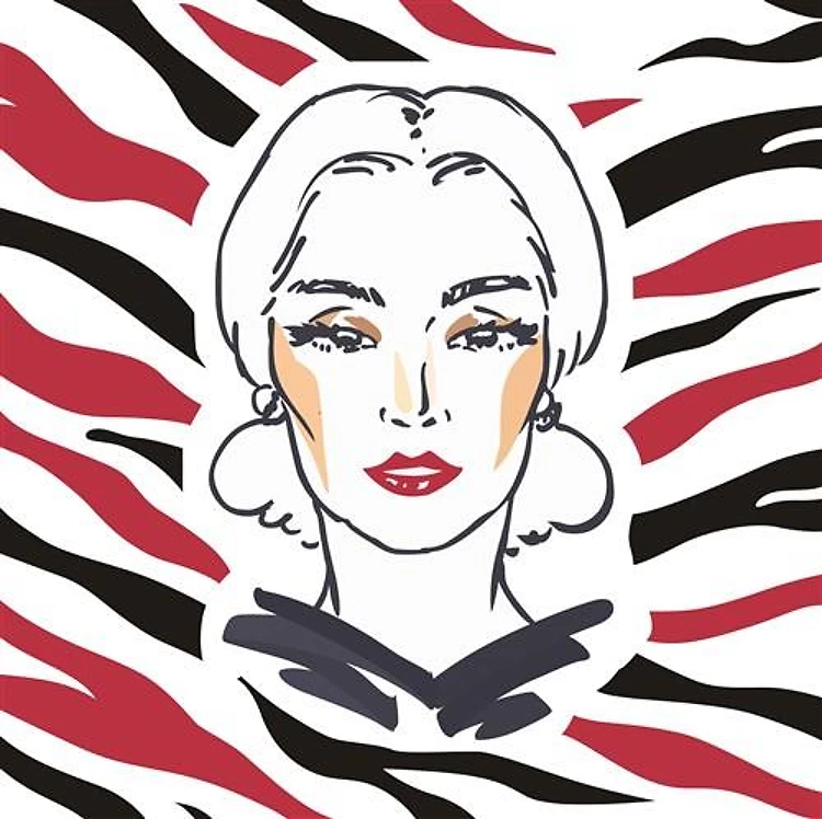 WOMAN FRAMED ANIMAL PRINT