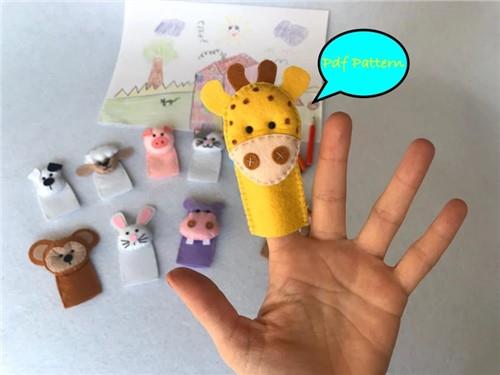 Giraffe Finger Puppet PDF Sewing Pattern
