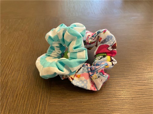 EASY Scrunchie Sewing Pattern & Sewing Tutorial