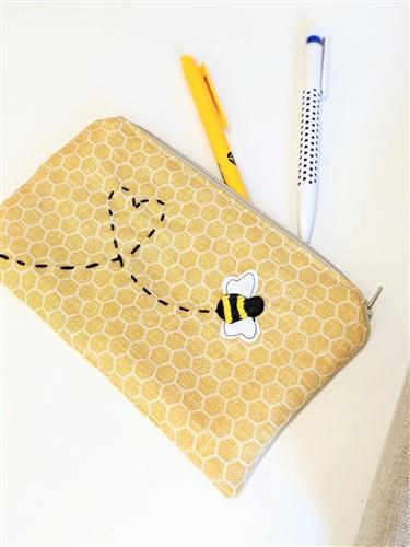Applique Bee Folder Cover & Pouch Sewing PDF Pattern