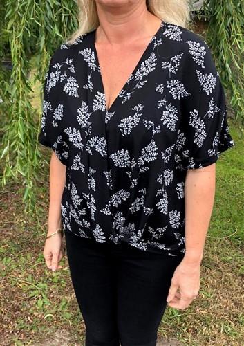 Evie Top - UK sizes 10-28 Clothing PDF Patterns