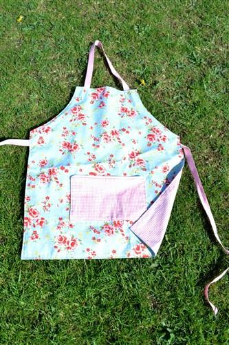 Reversible Apron Sewing PDF Pattern
