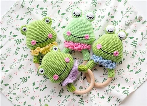 Crochet Frog rattleteether PDF Sewing Pattern