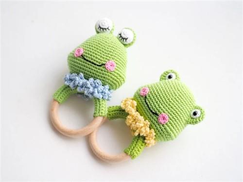 Crochet Frog rattleteether PDF Sewing Pattern