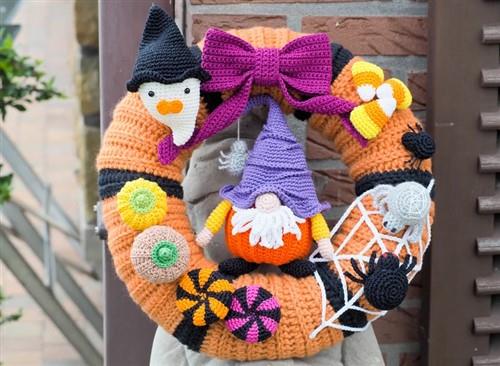 Crochet Halloween Wreath PDF Sewing Pattern