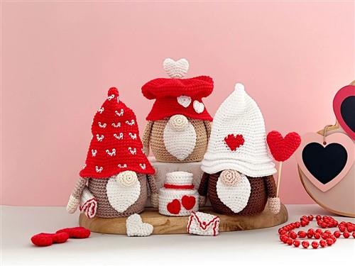 Crochet Valentines Gnome