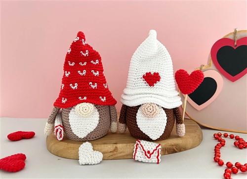 Crochet Valentines Gnome