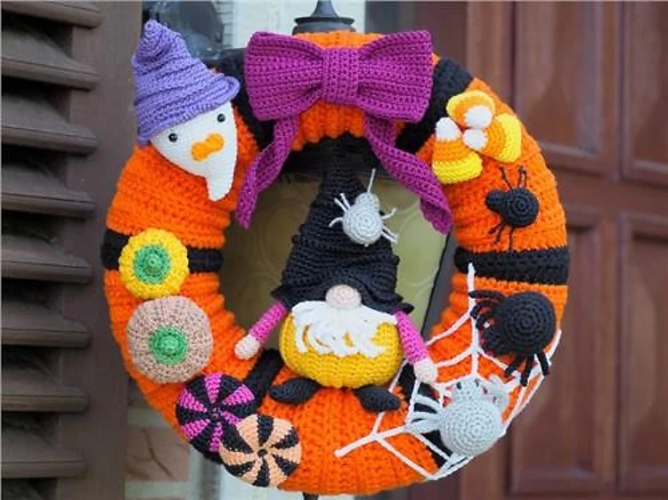Crochet Halloween Wreath PDF Sewing Pattern
