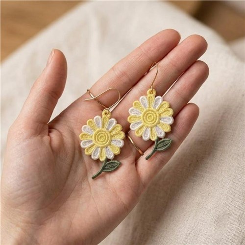 Daisy Floral Earring