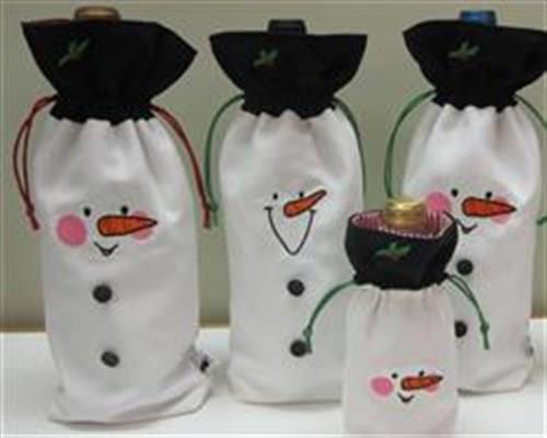 ITH Snowman Smiley Ornament