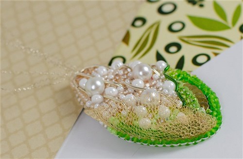 Corn Bead Brooch Embroidery Kit