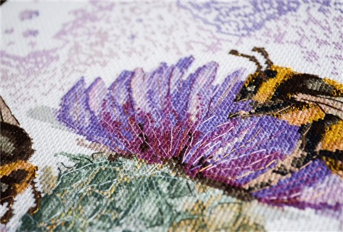 Hunting For Nectar Cross Stitch Kit