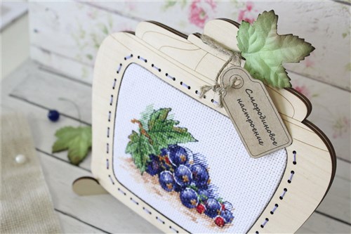 Ripe Currant Cross Stitch Kit