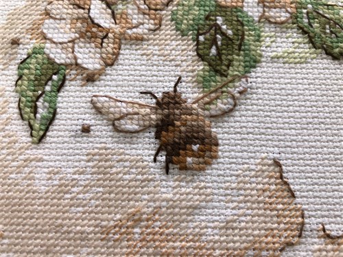 Flight Of The Bumblebee Cross Stitch Kit