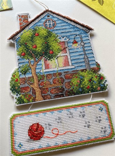 Home Plastic Canvas Cross Stitch Kit