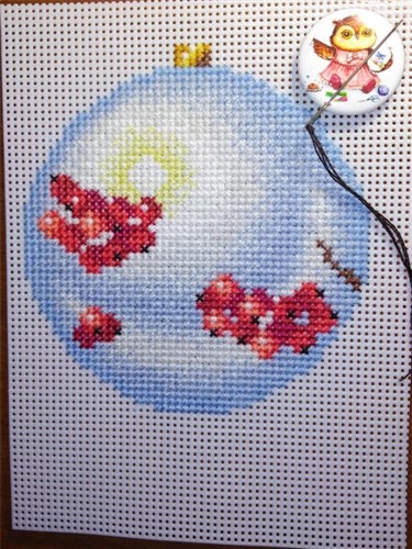 Christmas Tree Decoration - Rowan Plastic Canvas Cross Stitch Kit