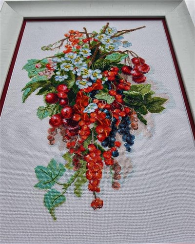 Sweet Berry Cross Stitch Kit