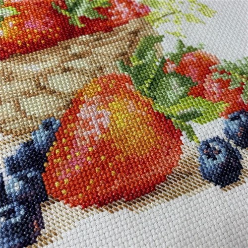 Strawberries Cross Stitch Kit