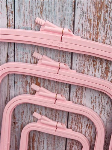 Plastic Square Hoop Nurge - Pastel Pink