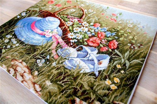 Meadow With Poppies Cross Stitch Kit
