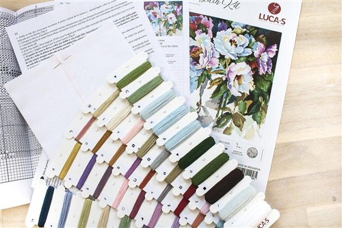 White Roses Cross Stitch Kit