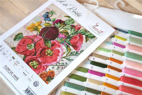 Summer Fowers Cross Stitch Kit