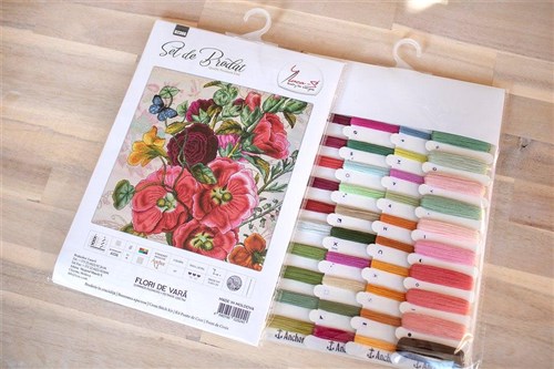 Summer Fowers Cross Stitch Kit