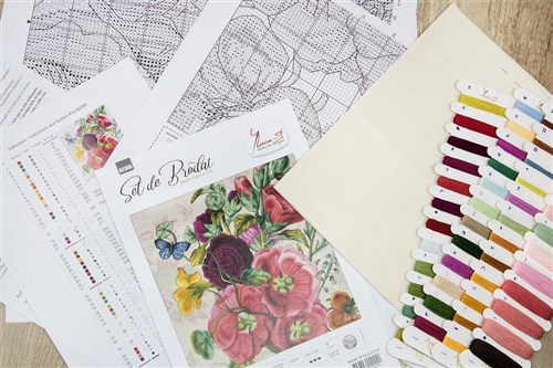 Summer Fowers Cross Stitch Kit