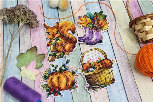 Autumn Magnet Plastic Canvas Cross Stitch Kit