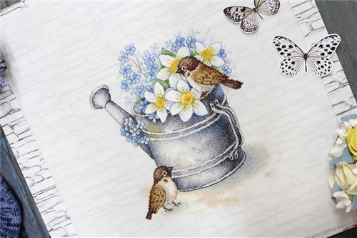 Daffodil Lovers Cross Stitch Kit