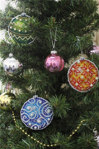 Amber Ornament - Plastic Canvas Cross Stitch Kit