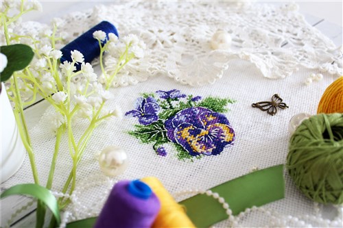 Pansies Cross Stitch Kit