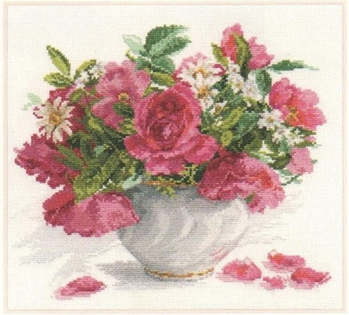 Blooming Garden Roses And Daisies Cross Stitch Kit