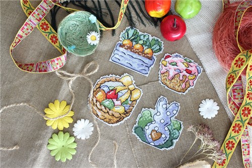 Easter Magnets Plastic Canvas Cross Stitch Kit