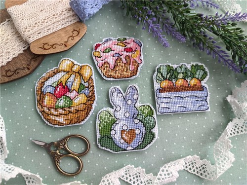 Easter Magnets Plastic Canvas Cross Stitch Kit