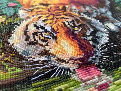Aurora‚aos Garden K-209 Counted Cross-Stitch Kit