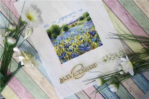 Flower Field M-528 / SM-528 Counted Cross Stitch Kit
