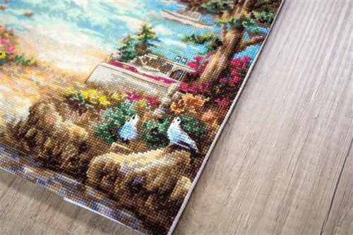 Counted Cross Stitch Kit Cottage by the sea Leti962