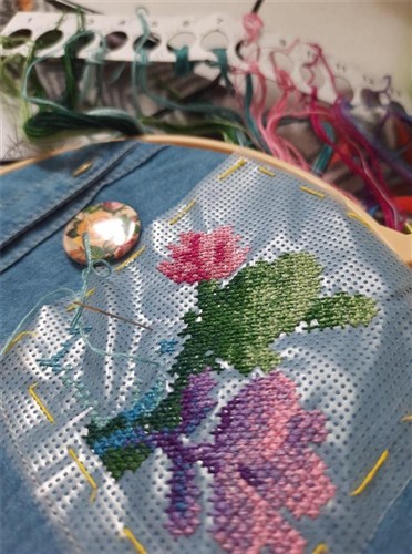 Cactuses Cross Stitch on Clothes kit B-240 / SV-240